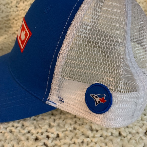 Toronto Blue Jays stadium give-away hat. - Picture 2 of 5